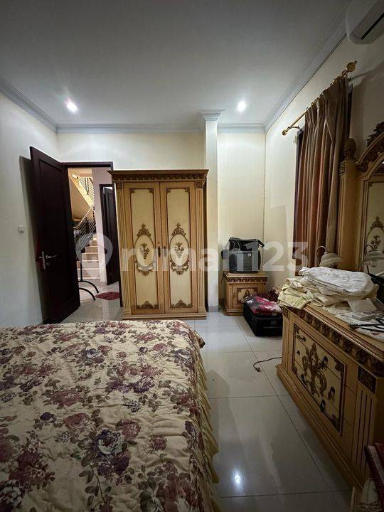 Rumah di Jual di River Town Grand Wisata